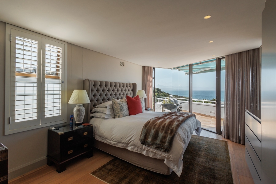 4 Bedroom Property for Sale in Hobie Beach Western Cape